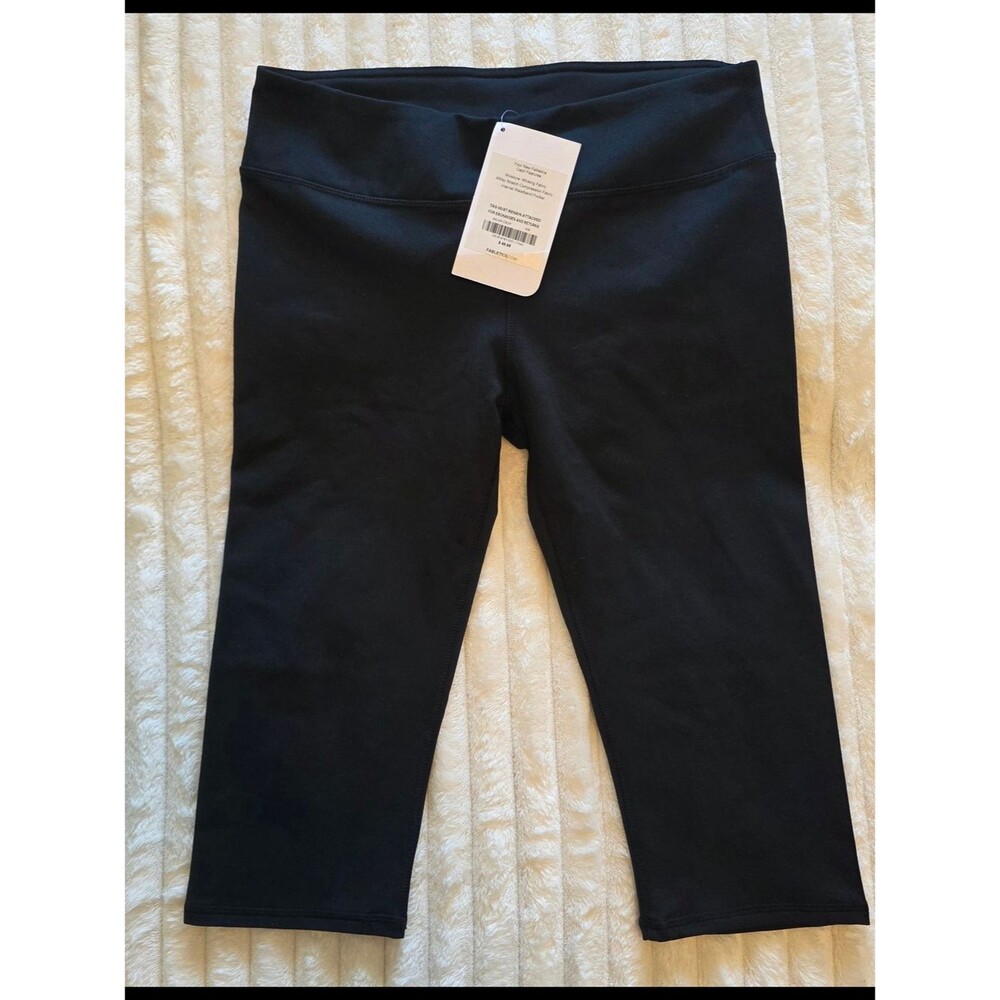 Fabletics Black Capri Leggings; Medium